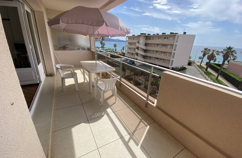 Le Lavandou Apartment | 45 m² Apartment ∙ 1 bedroom ∙ 4 guests