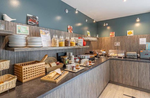 Aix-les-Bains City Center Apartment | 45 m² Serviced apartment ∙ 127 guests