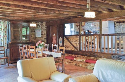 Jumilhac-le-Grand House | 5 bedroom accommodation in Jumilhac