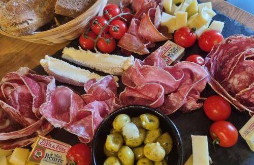 Saint-Prix Bed & Breakfast | 50 m² Bed and breakfast ∙ 2 guests