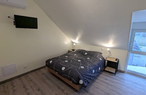 Chilleurs-aux-Bois Cottage | 50 m² Cabin ∙ 4 bedrooms ∙ 4 guests
