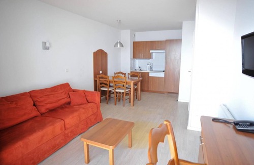 La Mongie Apartment | 50m from ski slopes, view ski slopes/mountain, swimming pool, terrace, parking, tv, ski locker, 64m²