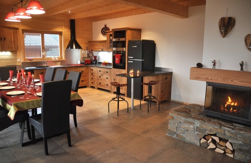 Samoens Ski Chalet | 50m from the ski bus, slopes 5min, 4 * Family Chalet with parking and Wifi
