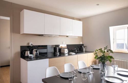 Dinard Apartment | 64 m² Apartment ∙ 3 bedrooms ∙ 6 guests