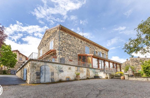 Clemensat House | 64 m² Gîte ∙ 2 bedrooms ∙ 5 guests