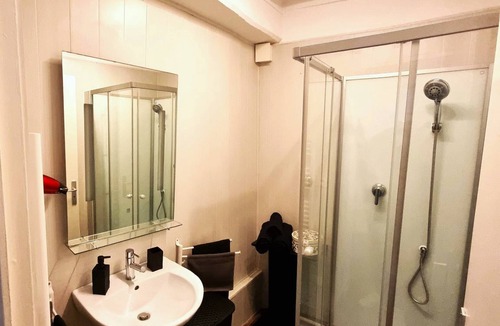 Bayeux Apartment | 66 m² Apartment ∙ 2 bedrooms ∙ 6 guests