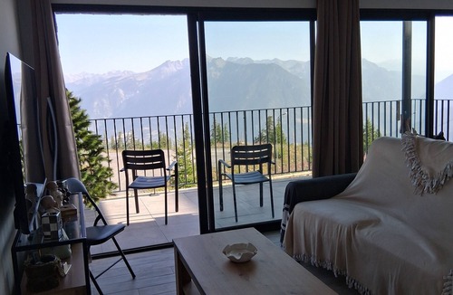 Risoul Ski Chalet | 7/8 person 60m2 chalet on the terrace of risoul center with breathtaking views.