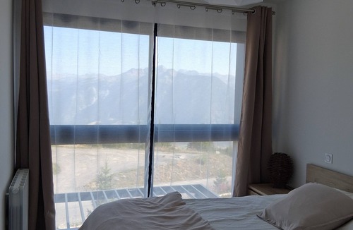 Risoul Ski Chalet | 7/8 person 60m2 chalet on the terrace of risoul center with breathtaking views.