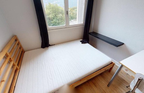 Grenoble City Centre Resort | 70 m² Private room ∙ 1 bedroom ∙ 1 guest