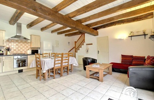 La Vraie-Croix House | 70 m² Gîte ∙ 3 bedrooms ∙ 6 guests