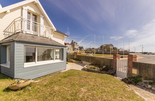 Barneville-Carteret House | 70 m² Gîte ∙ 2 bedrooms ∙ 4 guests
