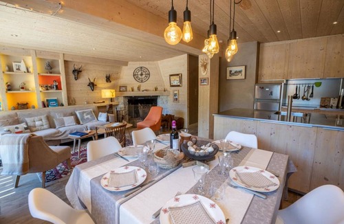 Meribel Centre Apartment | 75 m² Apartment ∙ 3 bedrooms ∙ 6 guests