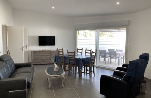 Saintes-Maries-de-la-Mer House | 80 m² House ∙ 3 bedrooms ∙ 6 guests