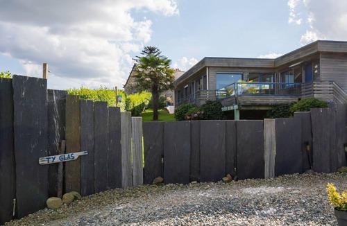 Plouezoch Other | 90 m² Accommodation ∙ 2 bedrooms ∙ 4 guests
