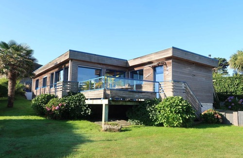 Plouezoch Other | 90 m² Accommodation ∙ 2 bedrooms ∙ 4 guests