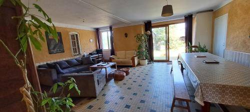 Freigne House | 90 m² House ∙ 2 bedrooms ∙ 9 guests