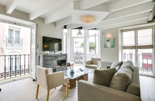 Saint-Jean-de-Luz City Center Apartment | 95 m² Apartment ∙ 3 bedrooms ∙ 6 guests