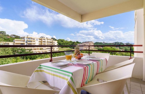 Biarritz Apartment | 95 m² Apartment ∙ 3 bedrooms ∙ 6 guests