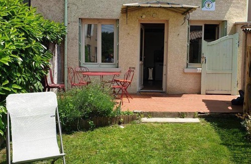 Montmerle-sur-Saone House | 97 m² Gîte ∙ 3 bedrooms ∙ 6 guests