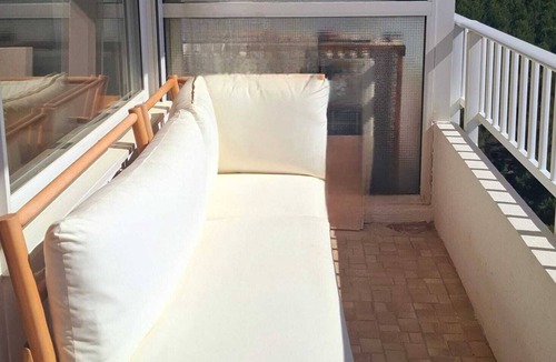8th Arrondissement Apartment | A nest between sea and sky!