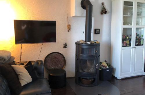 Yvoire House | A Room with a View - Maisonnette dans bourg médiéval au bord du Lac Léman