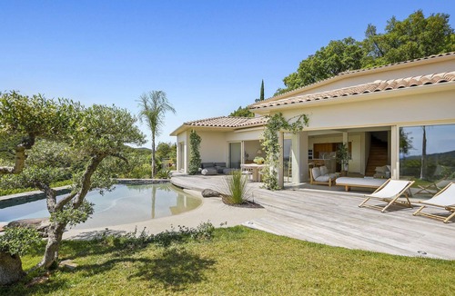 La Londe-les-Maures House | Air-conditioned dream villa with lagoon-style pool and sea view for 6 guests in La Londe-les-Maures