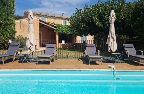 Bedoin House | Air-conditioned house 6 P. Located 1.2 km from Bédoin. Private/heated swimming pool. Wifi