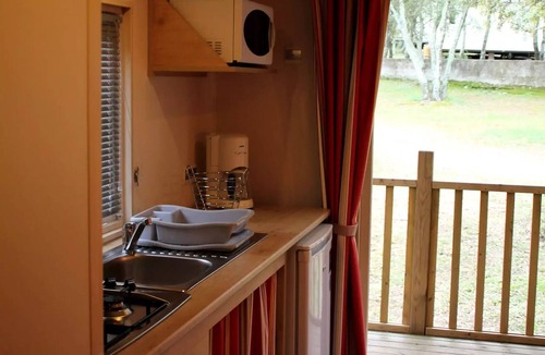Junas Cabin | Air-Conditioned TRAILER - 2 bedrooms - 26.08 m²/Cigale, Grillon, Chardonnet, Mésange (sleeps 4)