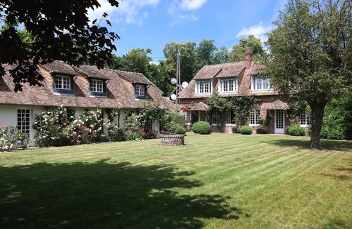 Montaure House | Anglo-Normand Cottage 1 hour from Paris - sheets and towels provided