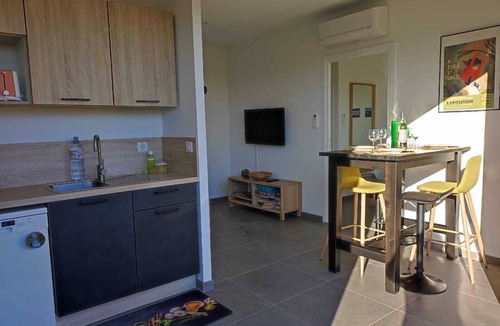 Cirendinu Apartment | Appartement Totalement Indépendant Dans Maison Plage à 15 mn à Pieds Piscine