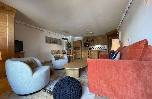Saint-Martin-de-Belleville Apartment | Apartment for 6 with pool, spa, parking - Ski-in/Ski-out