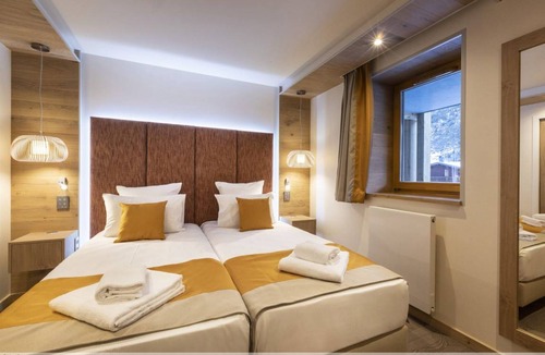 Lanslevillard Apartment | Apartment ∙ 16 guests
