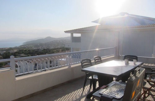 L'Ile-Rousse Apartment | Apartment 57m2, RESIDENCE GRAND STANDING, TERRACE 26m ², FACE SEA, BEACH 800m