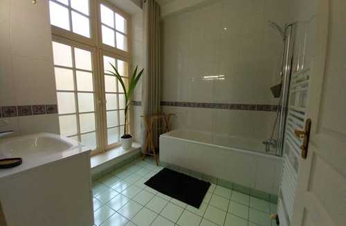 Sedan Apartment | APARTMENT AT THE FOOT OF THE CHATEAU FORT