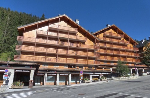 Meribel Apartment | Apartment for 4 with balcony, near slopes and shops in Méribel