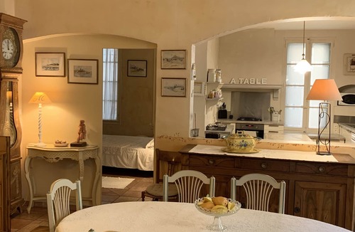 Cite Apartment | Apartment for 6/8 people in a 17th century private mansion with swimming pool