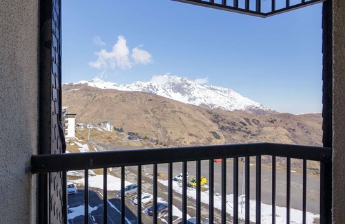 Pla d'Adet Apartment | Apartment for 6, near slopes, parking, Pla d'Adet