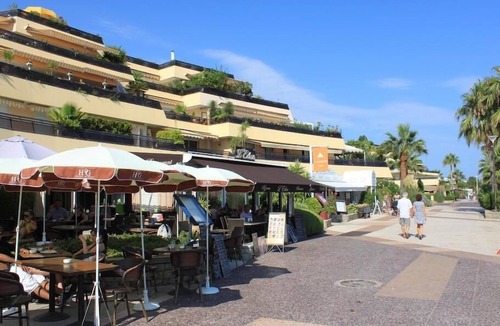 Saint-Laurent-du-Var Apartment | Apartment-Suite-Ensuite with Shower-Terrace
