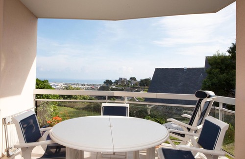 Saint-Quay-Portrieux Apartment | Apartment Les Terrasses de la Comtesse, direct access to the beach .