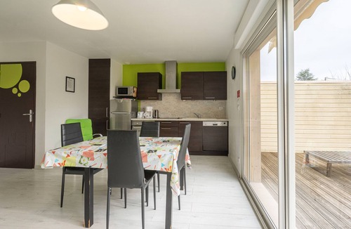 Saint-Simon-de-Bordes Apartment | Apartment 'Le Clos Du Champ De L'Amour - La Tremblade' with Pool and Air Conditioning