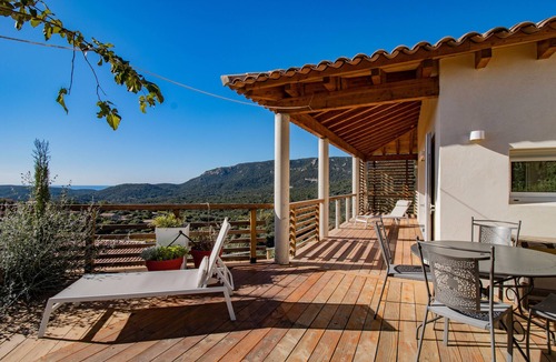Monacia-d'Aullene Villa | Apartment 'Guetali Du Rocher' with Sea View, Wi-Fi and Air Conditioning