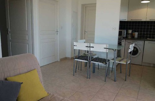 Tizzano Apartment | Apartment ideally located facing the sea, on the beach of Tizzano in Southern Corsica