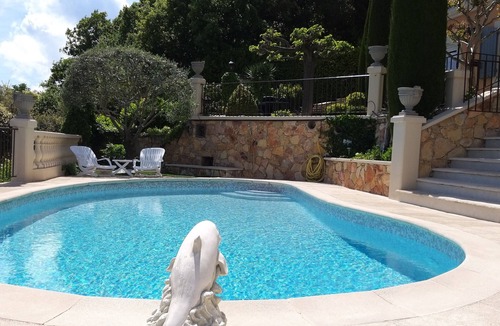 Cabris Apartment | Apartment in charming villa, panoramic view of the sea and the village of Cabris