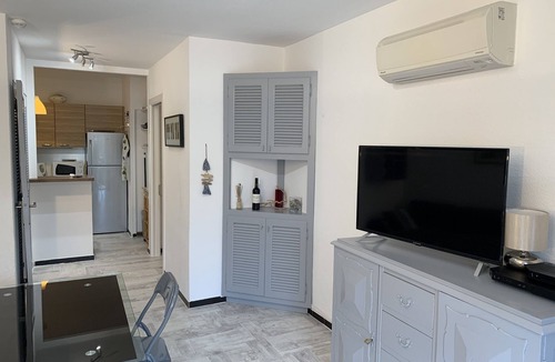 Collioure Apartment | Apartment less than 30m from the sea Fiber Internet