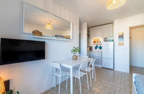 Le Lavandou Apartment | Apartment Saint James-12 by Interhome