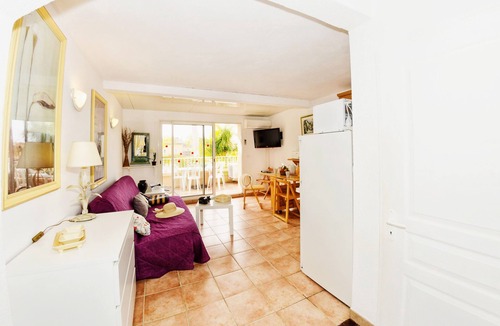 Les Bormettes Apartment | Apartment T3 * 250 m from the SEA with HEATED SWIMMING POOL and TENNIS (106)