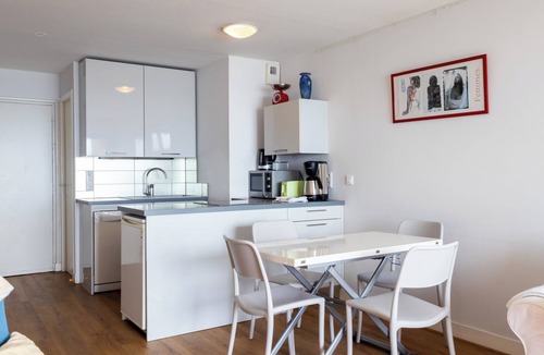 Trebeurden Apartment | Apartment 'Vue Mer By Madame Est Servie' with Sea View and Balcony