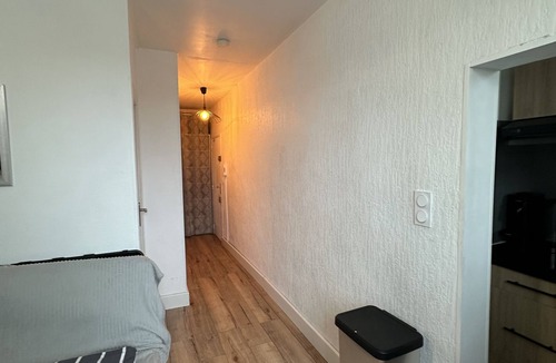 Aiguerelles Apartment | Apparemment Cosy - T2 Avec Places de Parking Gratuites au Tour du Logement