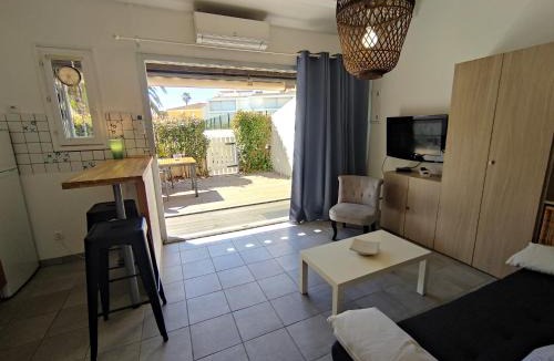 Naturist Village Apartment | Appart 109, Port Soleil au village naturiste