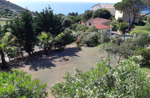 Calcatoggio Apartment | Appart , Belles Prestations Avec Terrasse vue mer Dans Villa
